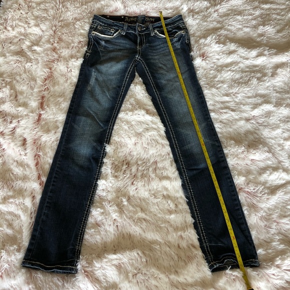 Antique Rivet Jeans 👖 - Picture 6 of 8
